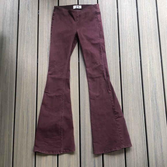 We The Free Pull on Flared Burgundy Jean Pants Size 25 - Picture 11 of 11